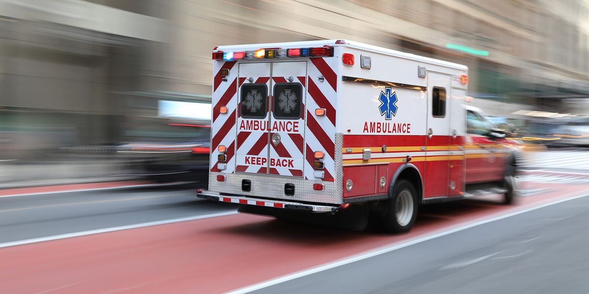 NHTSA publishes data on ground ambulance crashes